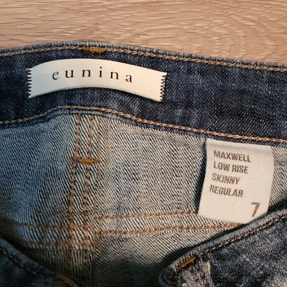 eunina Jeans Womens 7 Maxwell Low Rise Skinny Ripped Medium Dark Stretch Denim - Picture 3 of 10